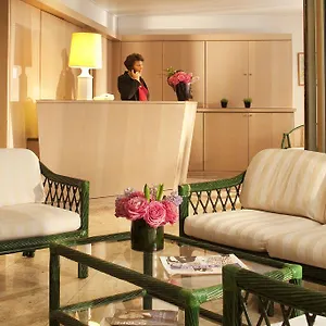 Au Pacific Hotel Parijs