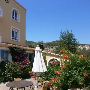 ** Hotel Paradis Frankreich